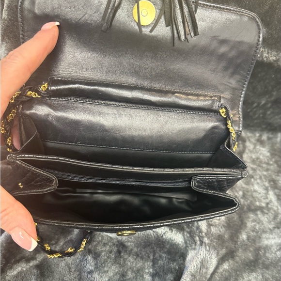 Elegant Bally Black Quilted Chain Bag - Picture 9 of 12